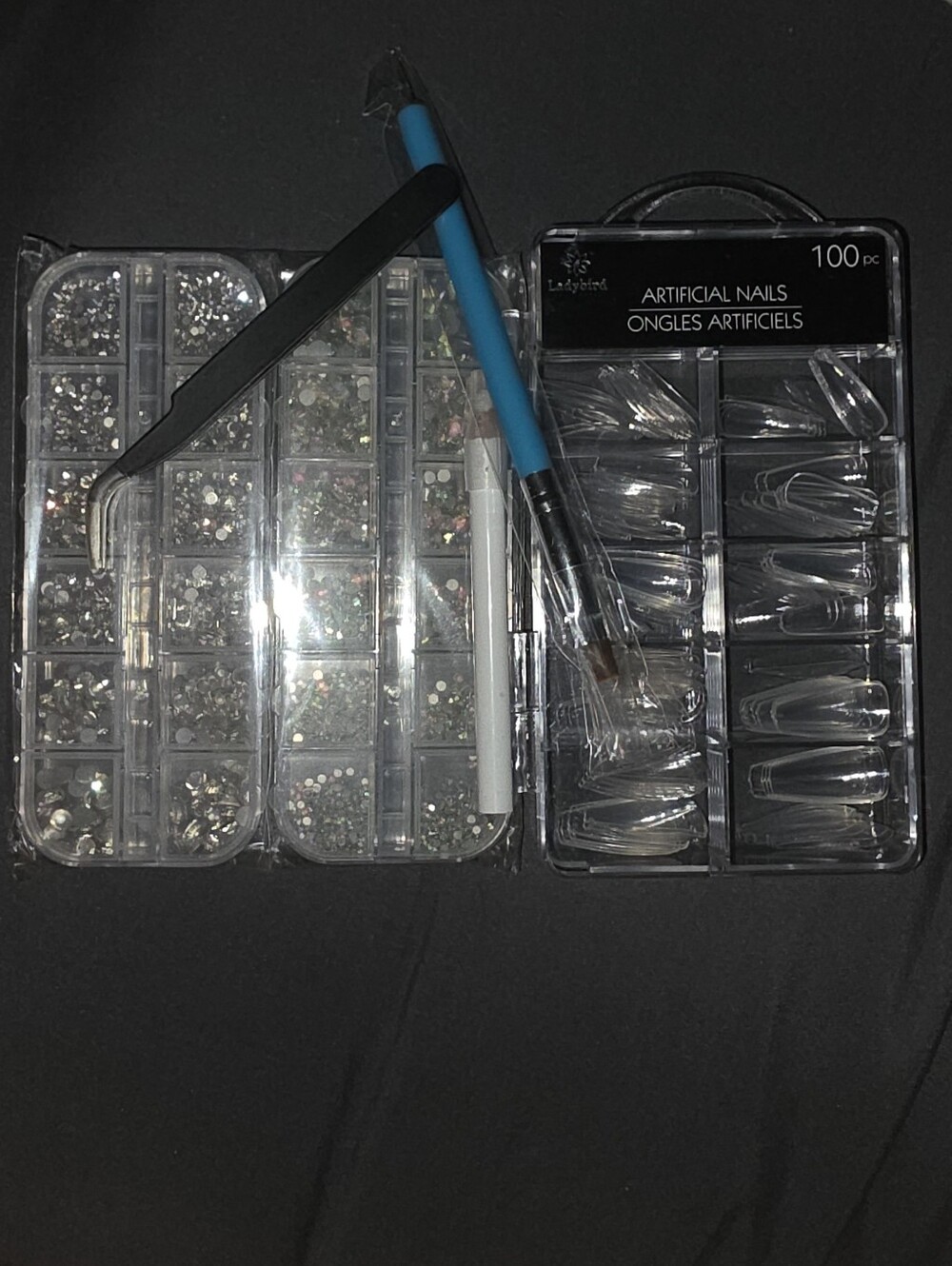 Nails, Rhinestones & Tools - Picture 2 of 3